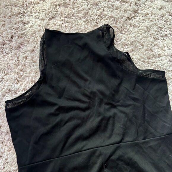Black H&M cute sleeveless dress with flow perfect for a night out or a fancy dre - Picture 4 of 5